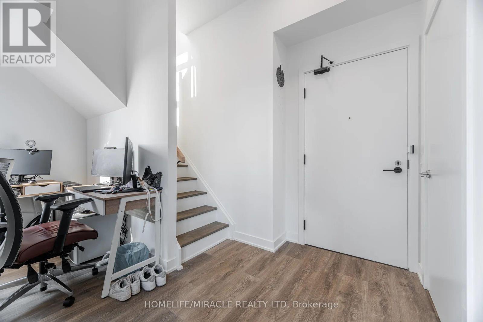Property at 114 - 1604 CHARLES STREET image 3
