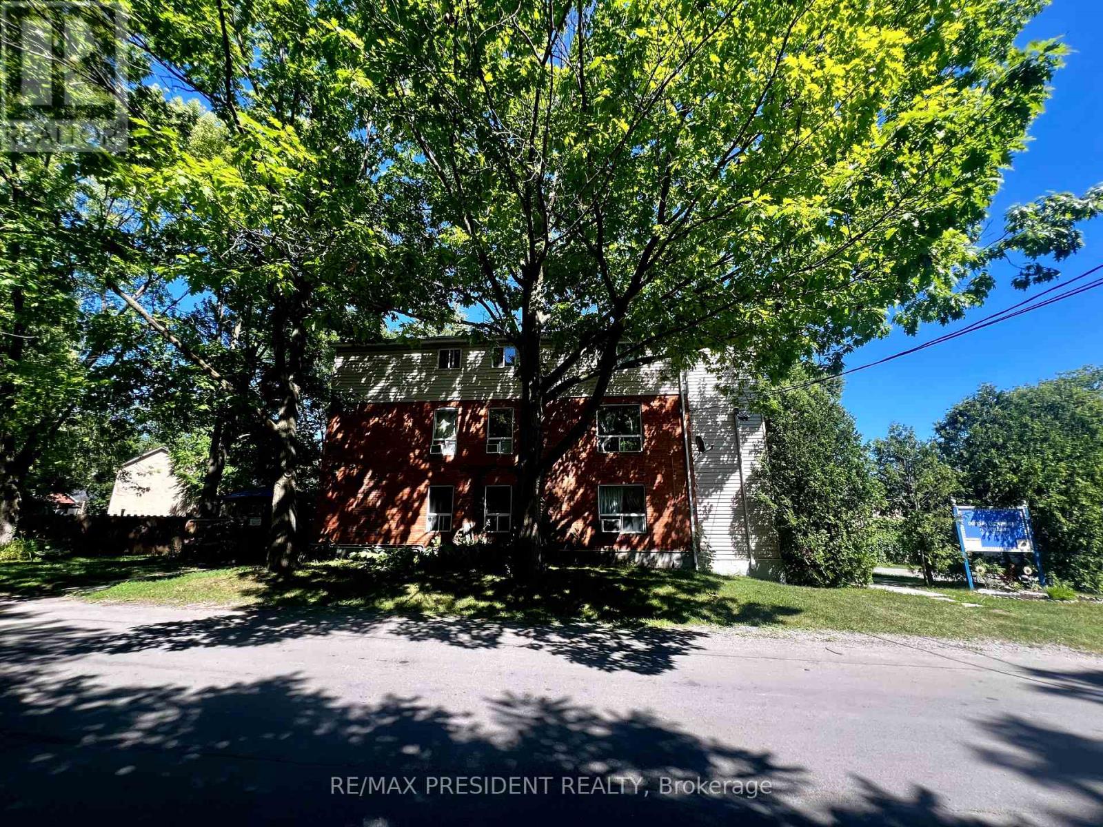 37 Bond Street S, Hamilton, Ontario  L9H 3H2 - Photo 6 - X12299129