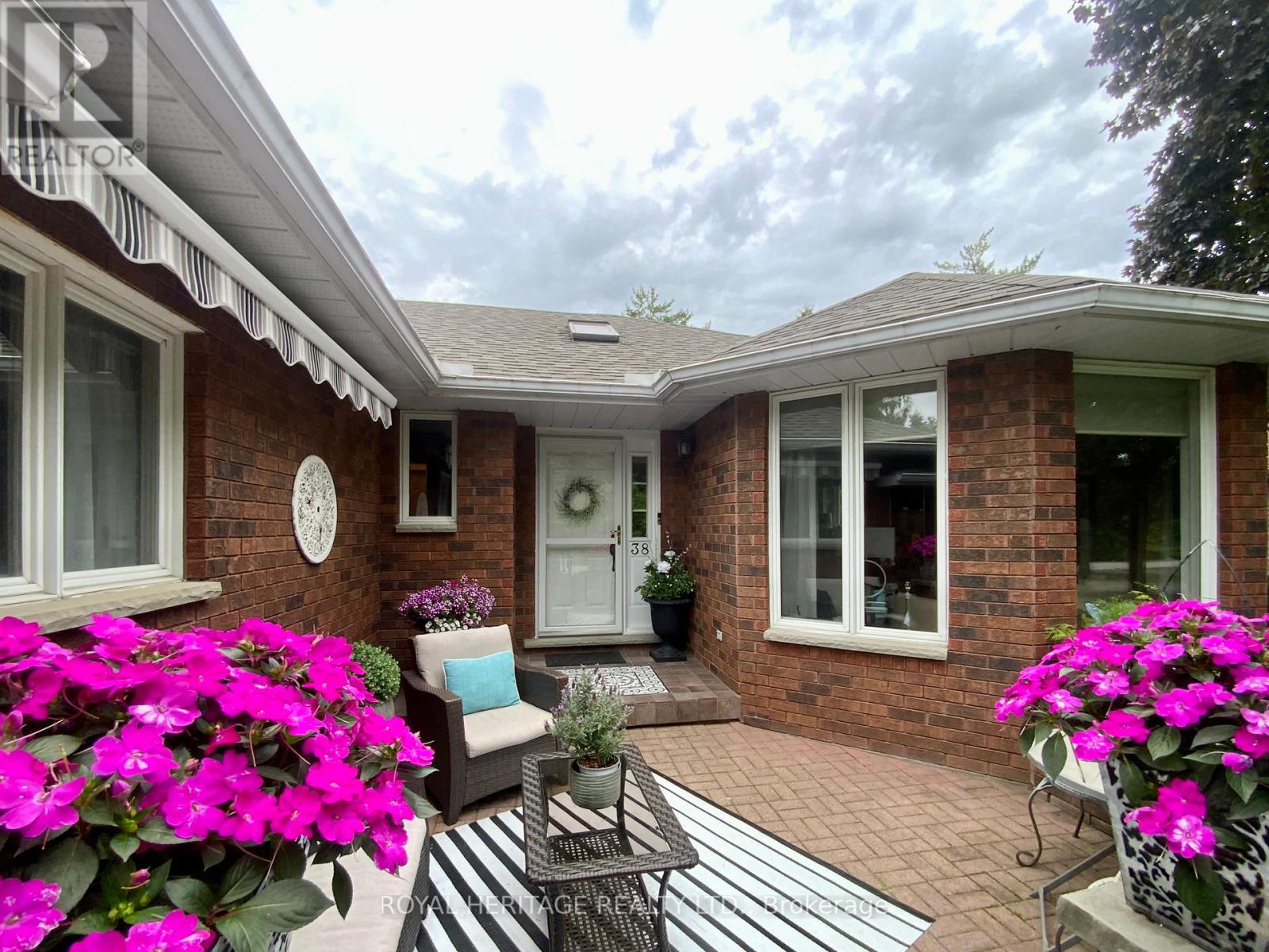 Property at 38 PATRICIA PLACE image 2
