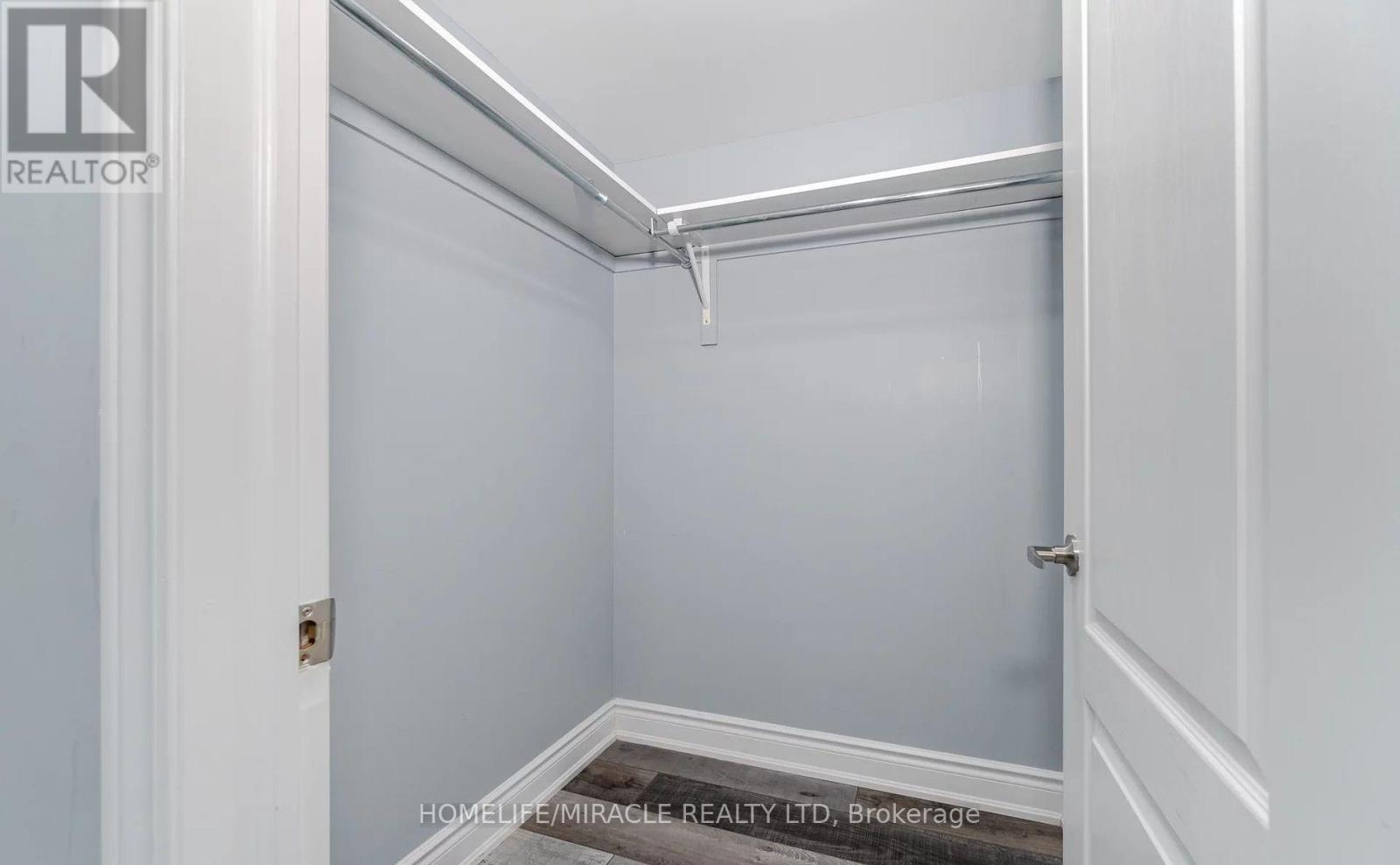 46 Swanton Road, Brampton, Ontario  L6X 5H5 - Photo 8 - W12301108
