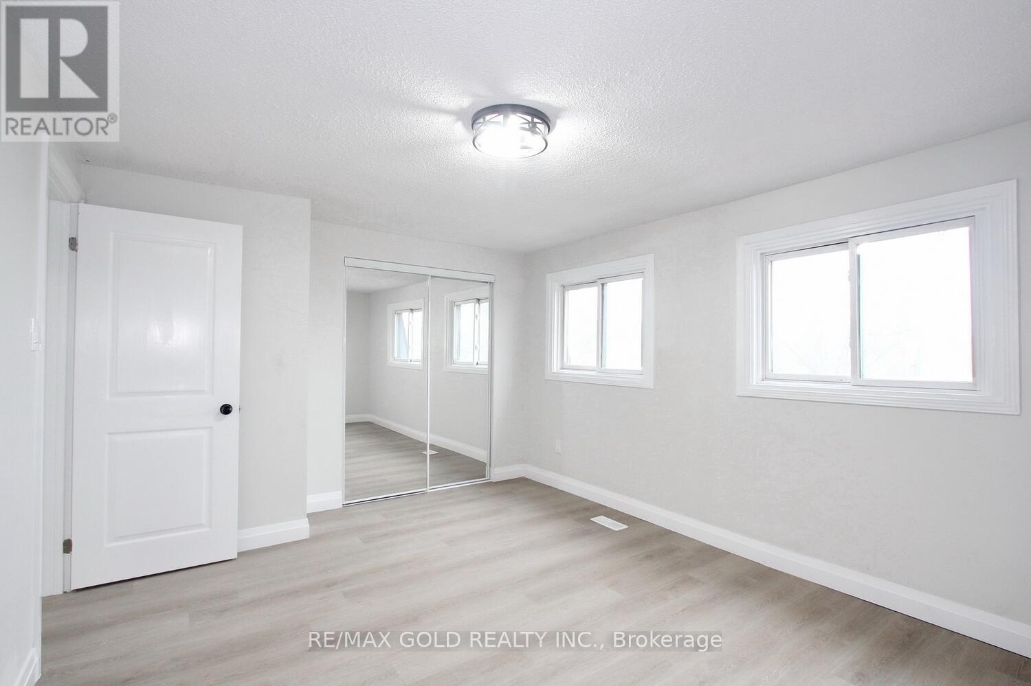 62 - 62 Ashton Crescent, Brampton, Ontario  L6S 3J9 - Photo 10 - W12301113