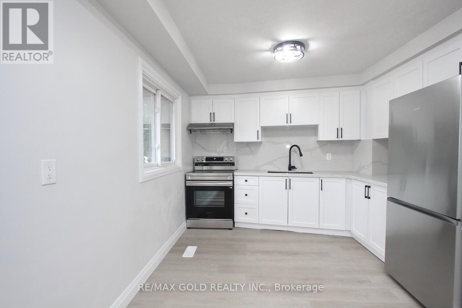 62 - 62 Ashton Crescent, Brampton, Ontario  L6S 3J9 - Photo 6 - W12301113