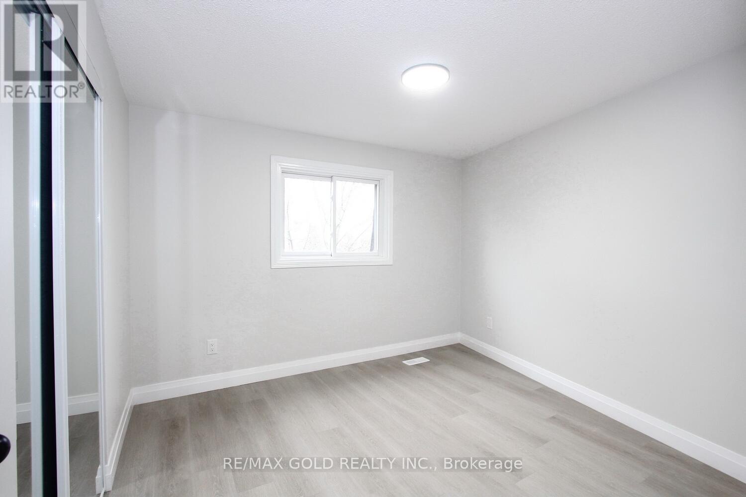 62 - 62 Ashton Crescent, Brampton, Ontario  L6S 3J9 - Photo 9 - W12301113