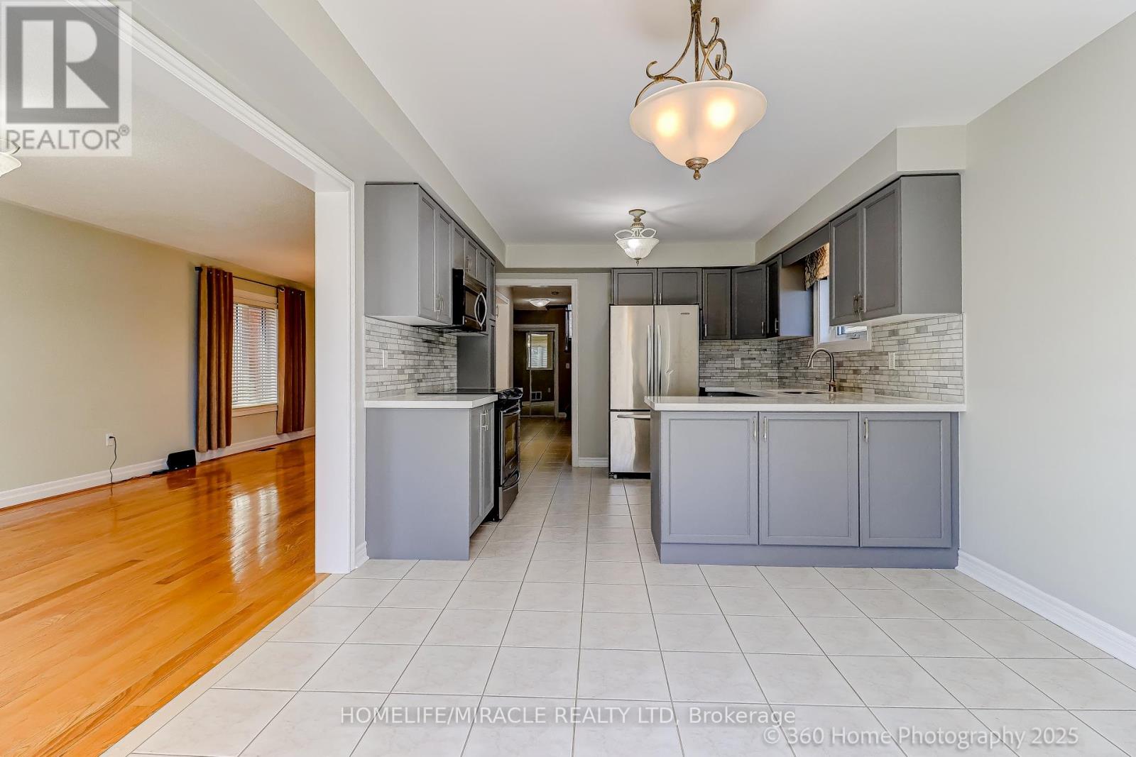 608 Driftcurrent Drive, Mississauga, Ontario  L4Z 4A4 - Photo 11 - W12301125