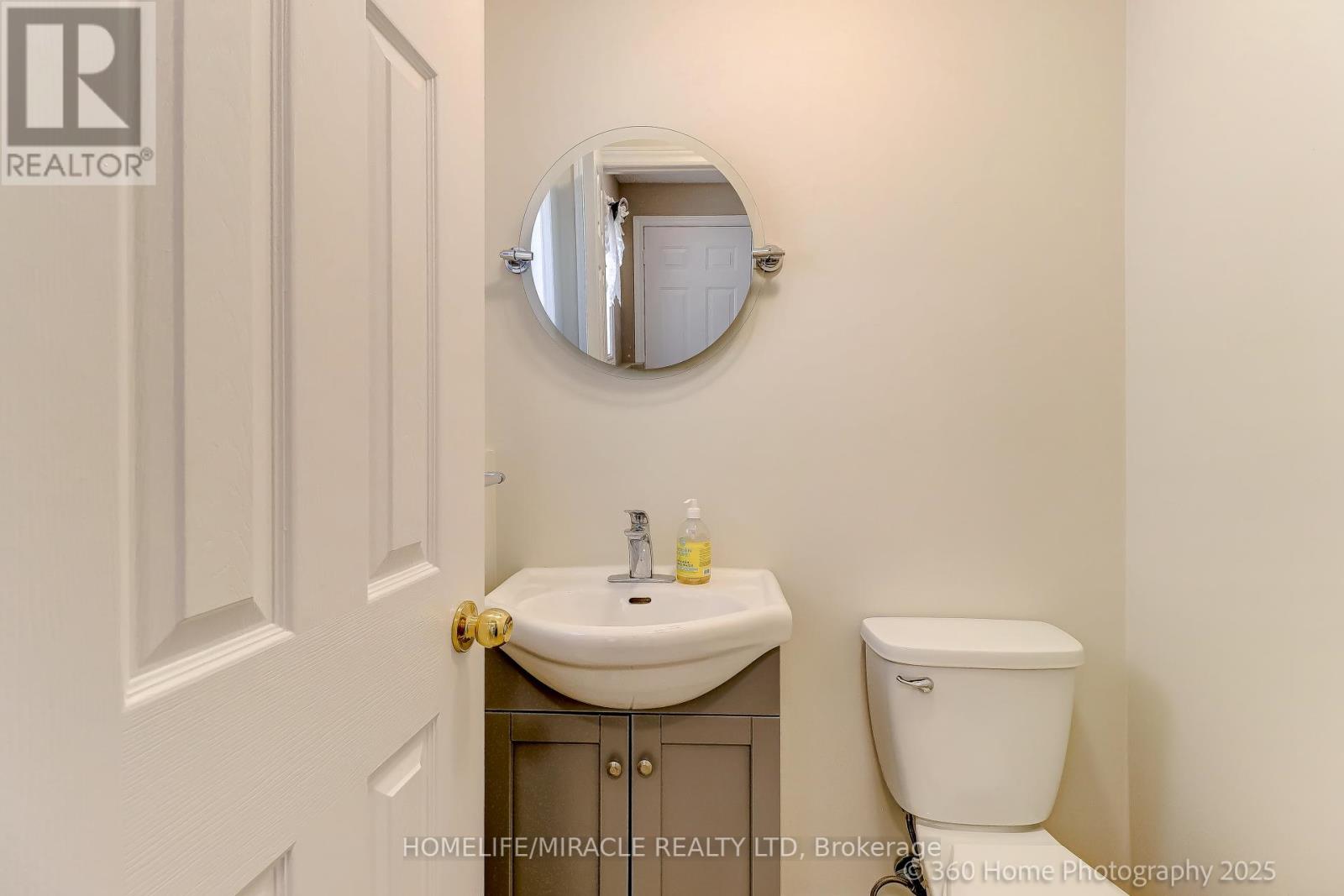 608 Driftcurrent Drive, Mississauga, Ontario  L4Z 4A4 - Photo 23 - W12301125