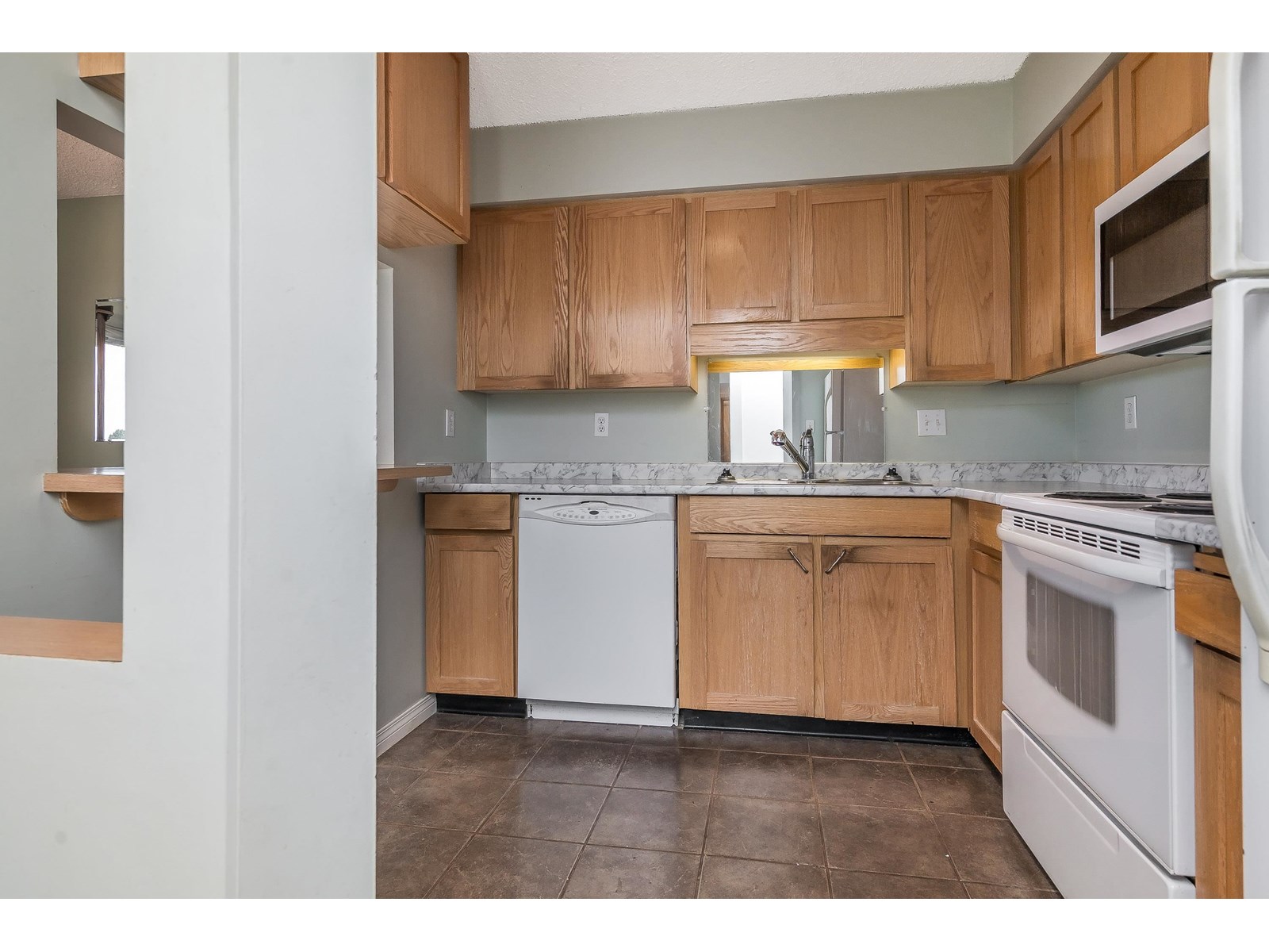 704 31955 Old Yale Road, Abbotsford, British Columbia  V2T 4N1 - Photo 4 - R3029528