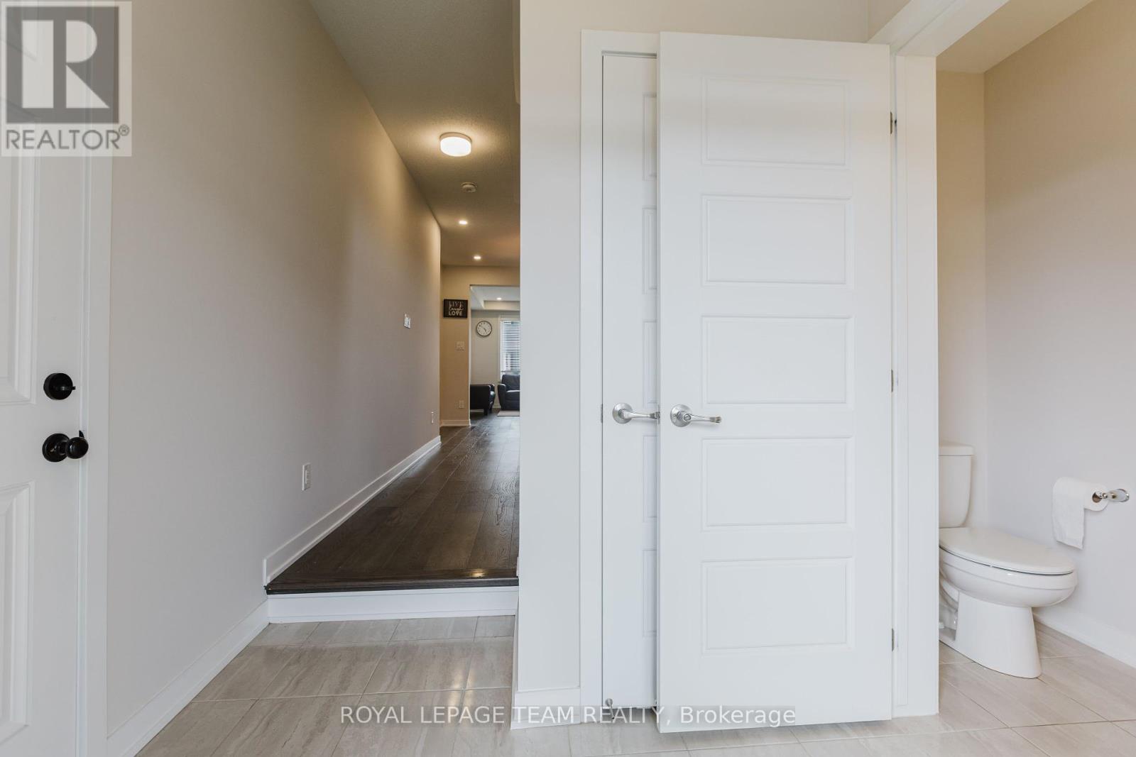 Property at 611 FENWICK WAY image 4