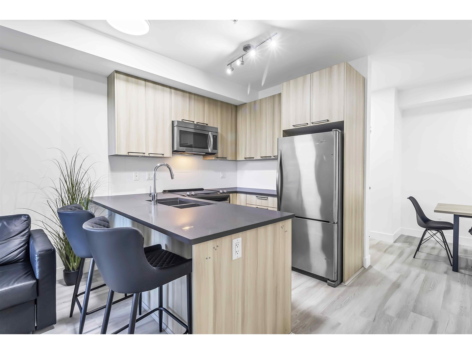101 15628 104 Avenue, Surrey, British Columbia  V4N 2J3 - Photo 4 - R3028123