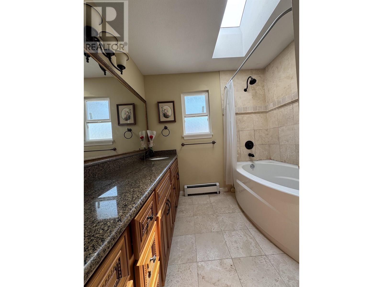 8519 French Street, Vancouver, British Columbia  V6P 4W3 - Photo 11 - R3029262