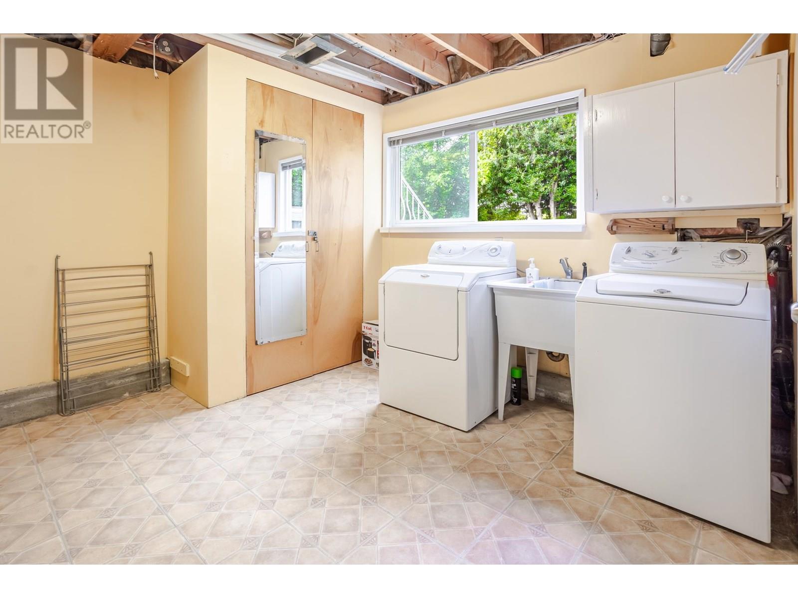 682 Folsom Street, Coquitlam, British Columbia  V3J 5A5 - Photo 10 - R3029106