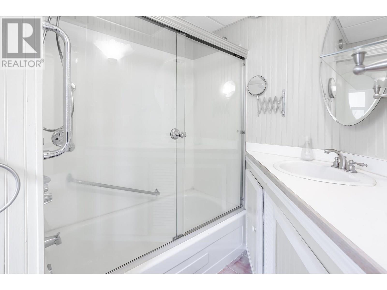 682 Folsom Street, Coquitlam, British Columbia  V3J 5A5 - Photo 9 - R3029106