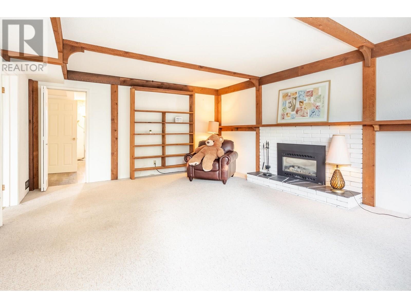 682 Folsom Street, Coquitlam, British Columbia  V3J 5A5 - Photo 5 - R3029106