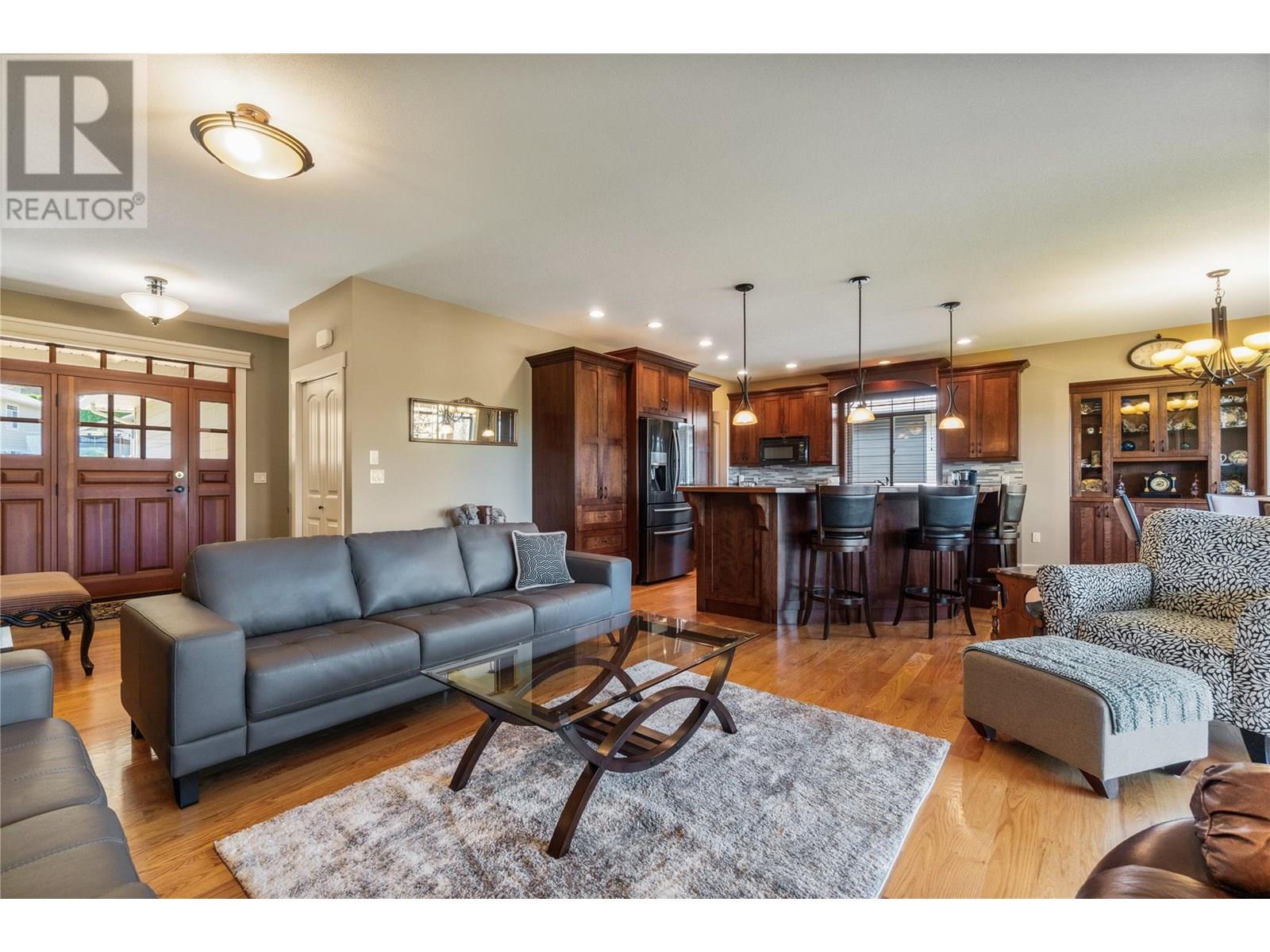 Property at 1151 23 Avenue SW image 5