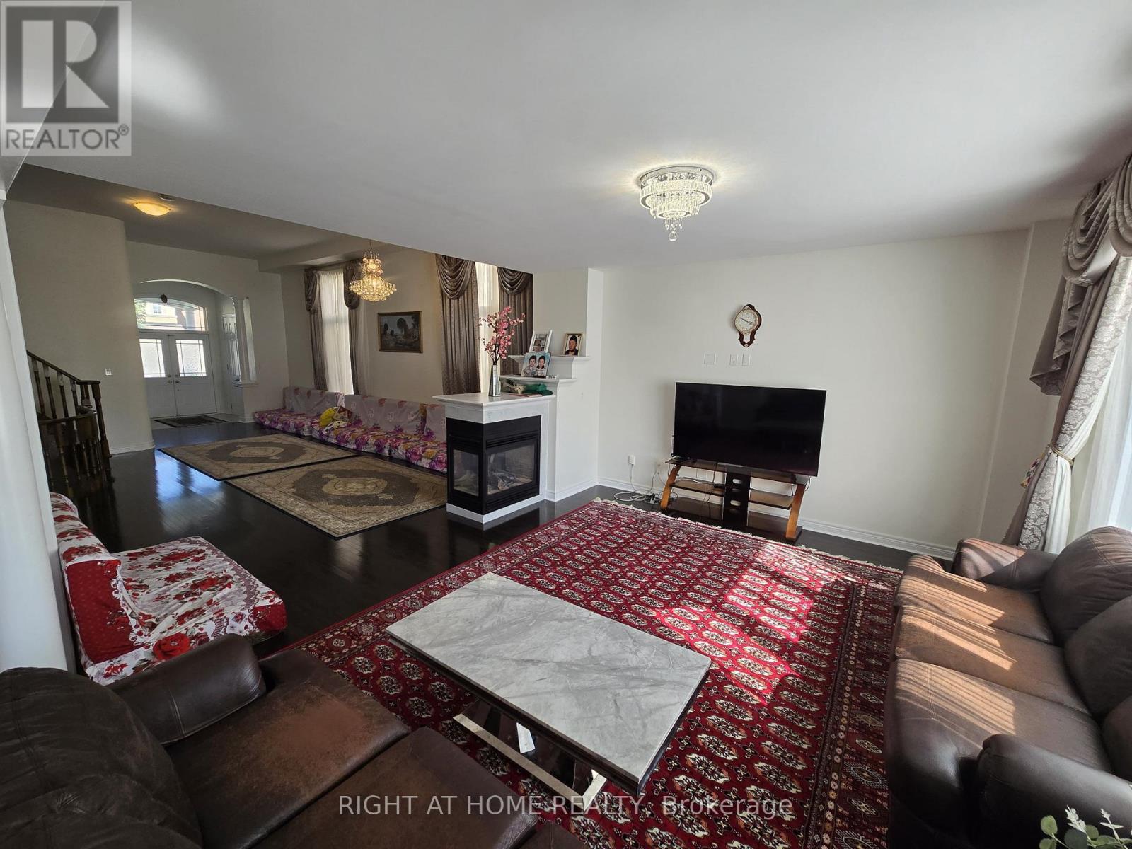 93 Oberfrick Avenue, Vaughan, Ontario  L6A 0N9 - Photo 10 - N12301167