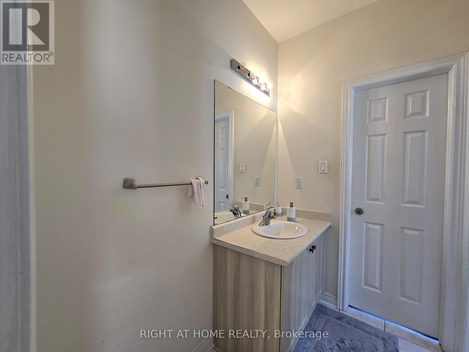 93 Oberfrick Avenue, Vaughan, Ontario  L6A 0N9 - Photo 32 - N12301167