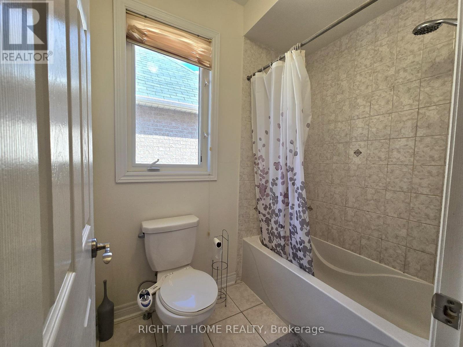 93 Oberfrick Avenue, Vaughan, Ontario  L6A 0N9 - Photo 33 - N12301167