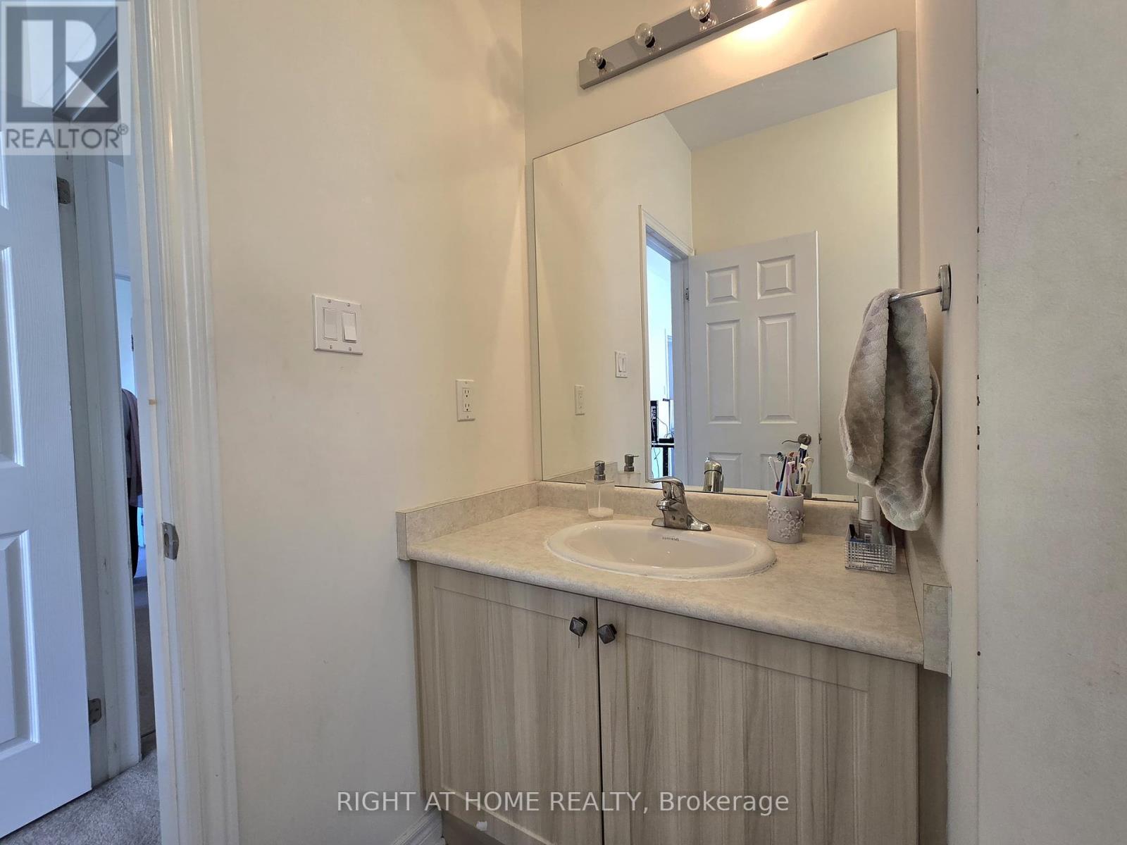 93 Oberfrick Avenue, Vaughan, Ontario  L6A 0N9 - Photo 38 - N12301167