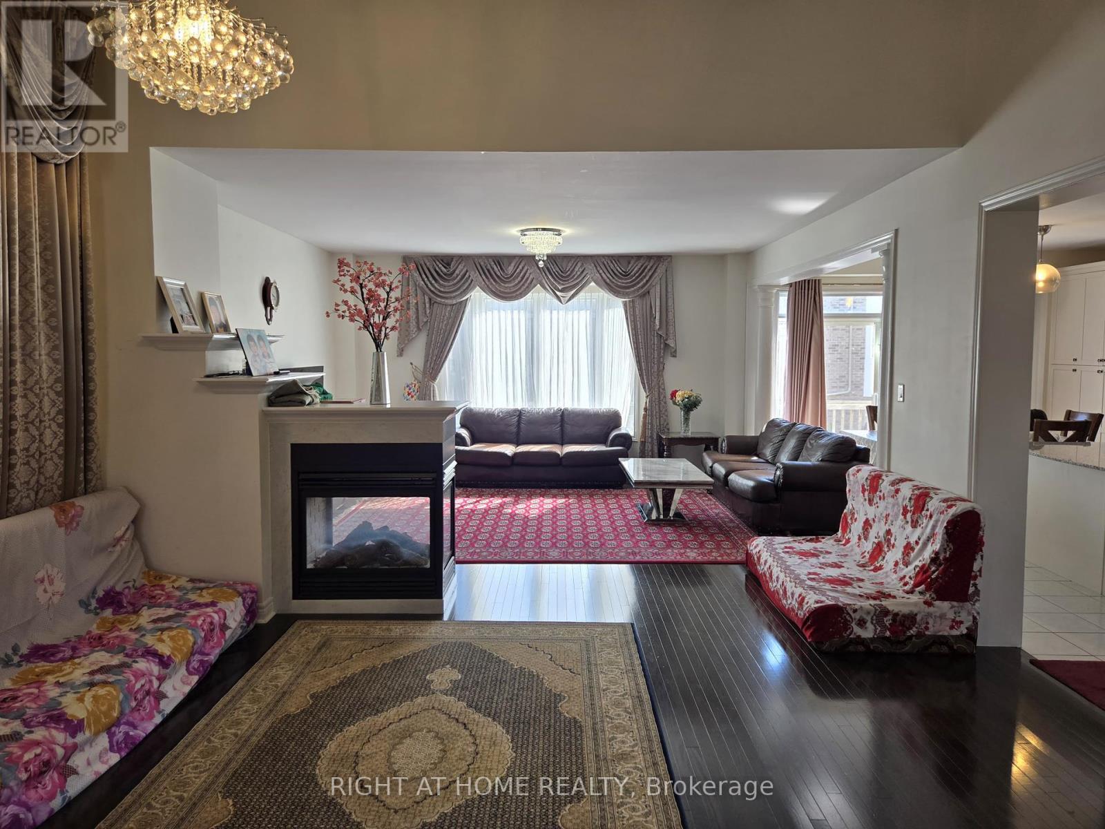 93 Oberfrick Avenue, Vaughan, Ontario  L6A 0N9 - Photo 6 - N12301167