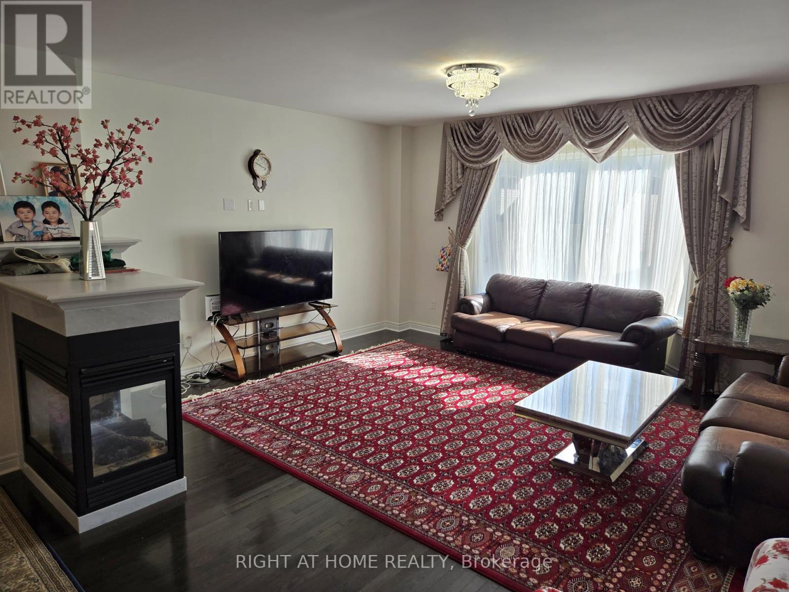 93 Oberfrick Avenue, Vaughan, Ontario  L6A 0N9 - Photo 7 - N12301167