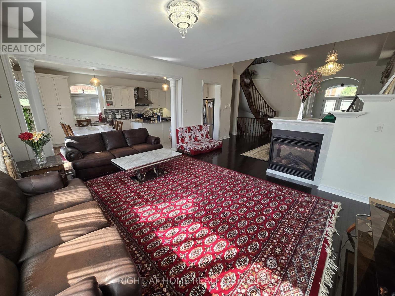 93 Oberfrick Avenue, Vaughan, Ontario  L6A 0N9 - Photo 8 - N12301167