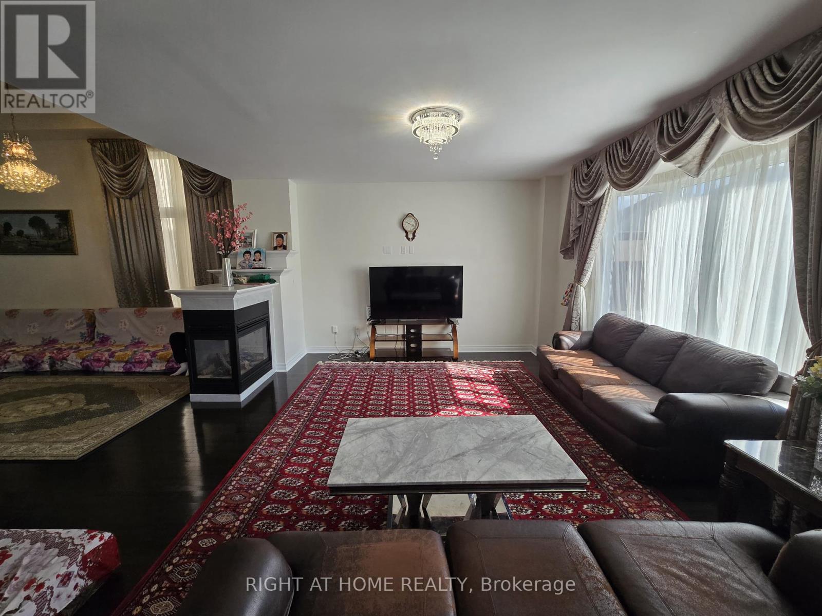 93 Oberfrick Avenue, Vaughan, Ontario  L6A 0N9 - Photo 9 - N12301167