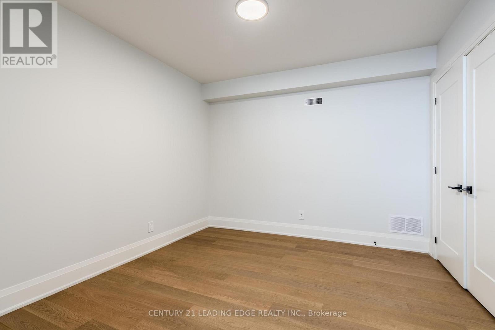 10 - 59 Charles Street, Newmarket, Ontario  L3Y 3V7 - Photo 12 - N12301180