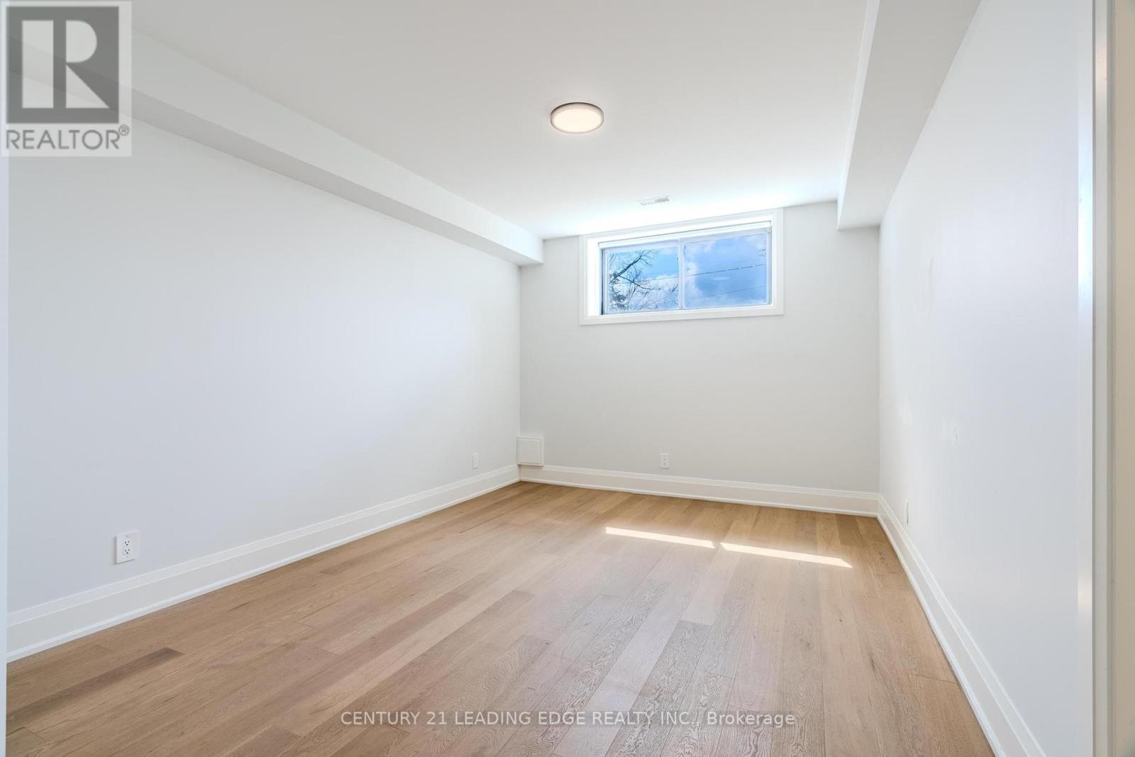 10 - 59 Charles Street, Newmarket, Ontario  L3Y 3V7 - Photo 18 - N12301180