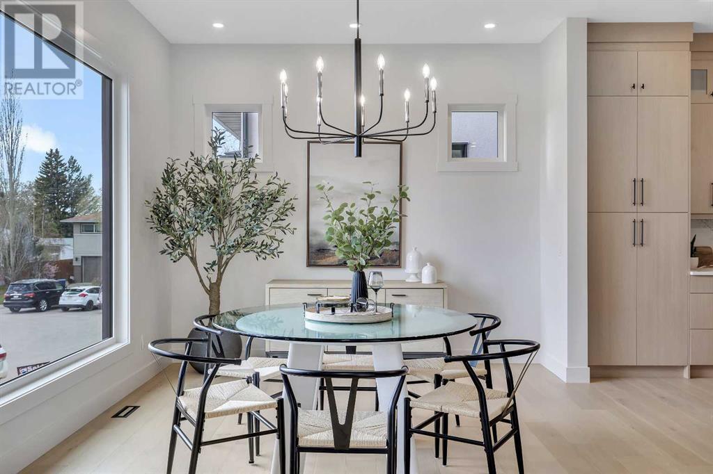 Property at 42 Collingwood Place NW image 5