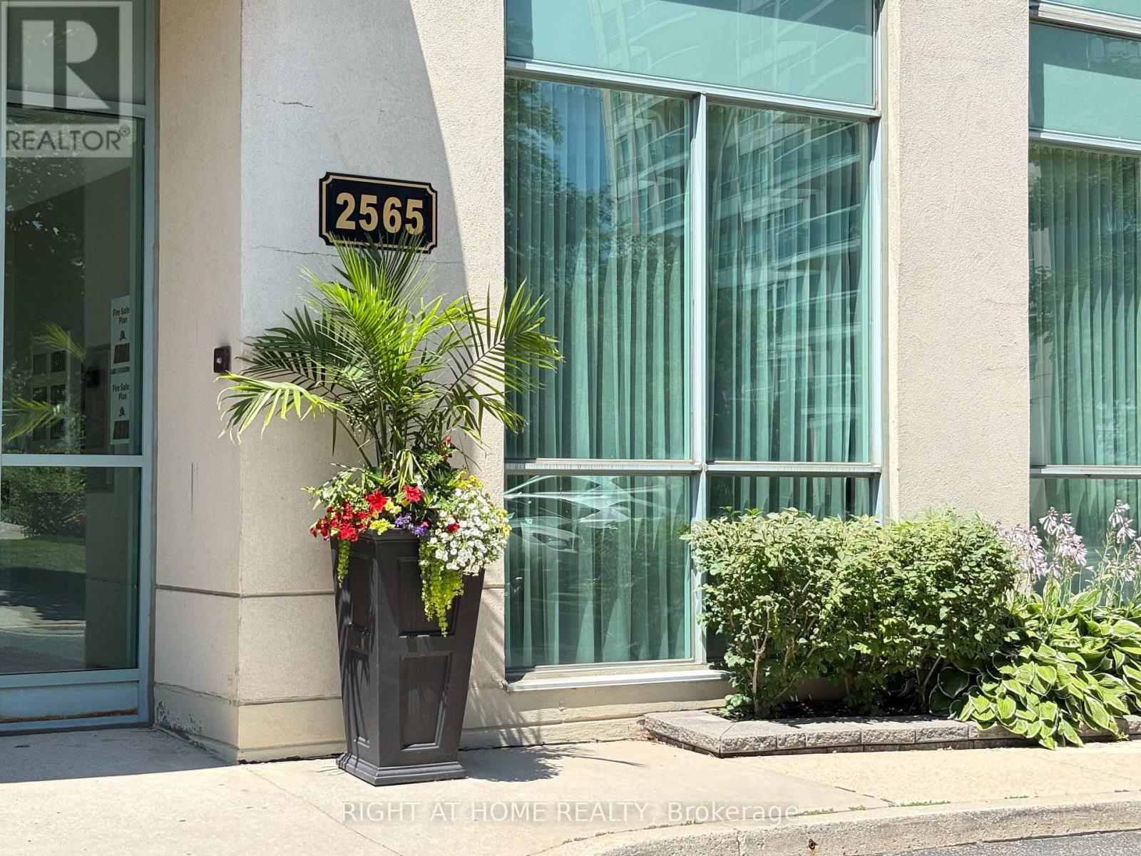 503 - 2565 Erin Centre Boulevard, Mississauga (Central Erin Mills), Ontario  L5M 6Z8 - Photo 14 - W12301174