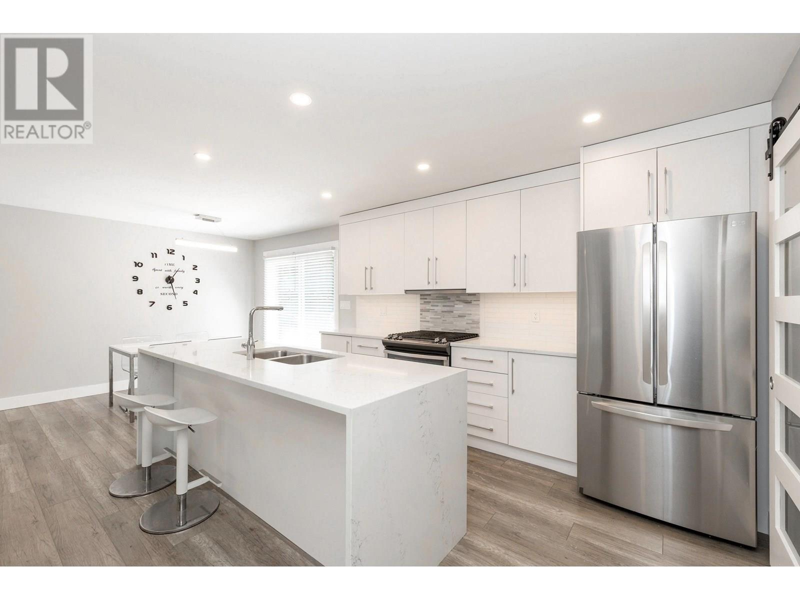 Property at 11881 229 STREET image 4