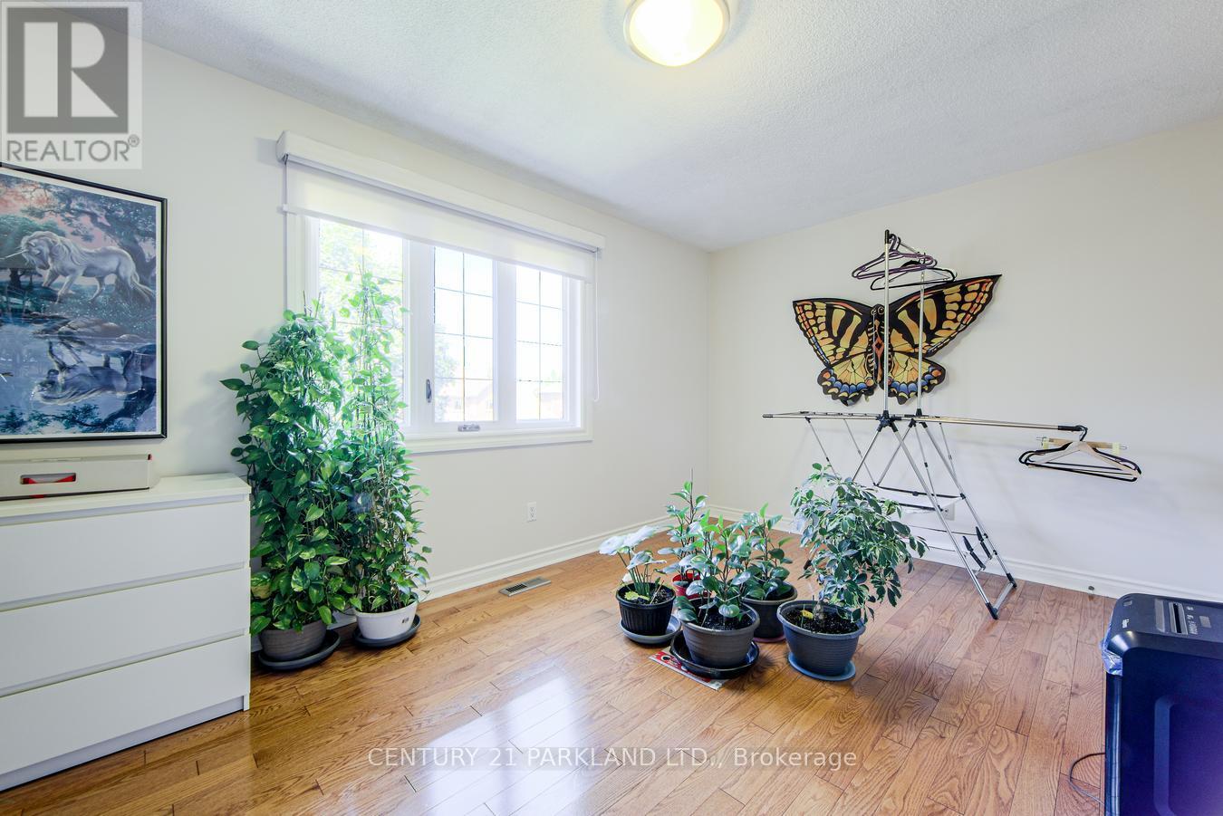 112 Strathearn Avenue, Richmond Hill, Ontario  L4B 2L2 - Photo 37 - N12301227