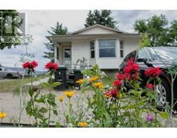 710 IVY Street, castlegar, British Columbia