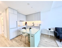 2501 13685 102 AVENUE, Surrey, British Columbia