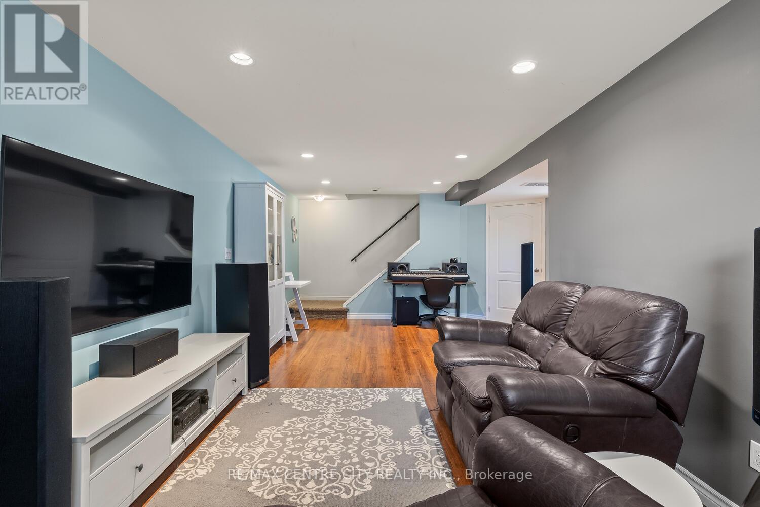 5623 Chriselle Place, Lucan Biddulph, Ontario  N0M 2J0 - Photo 18 - X12136647