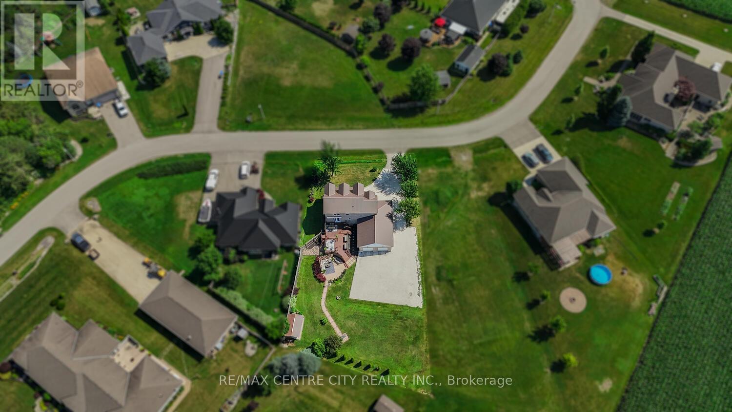 5623 Chriselle Place, Lucan Biddulph, Ontario  N0M 2J0 - Photo 32 - X12136647