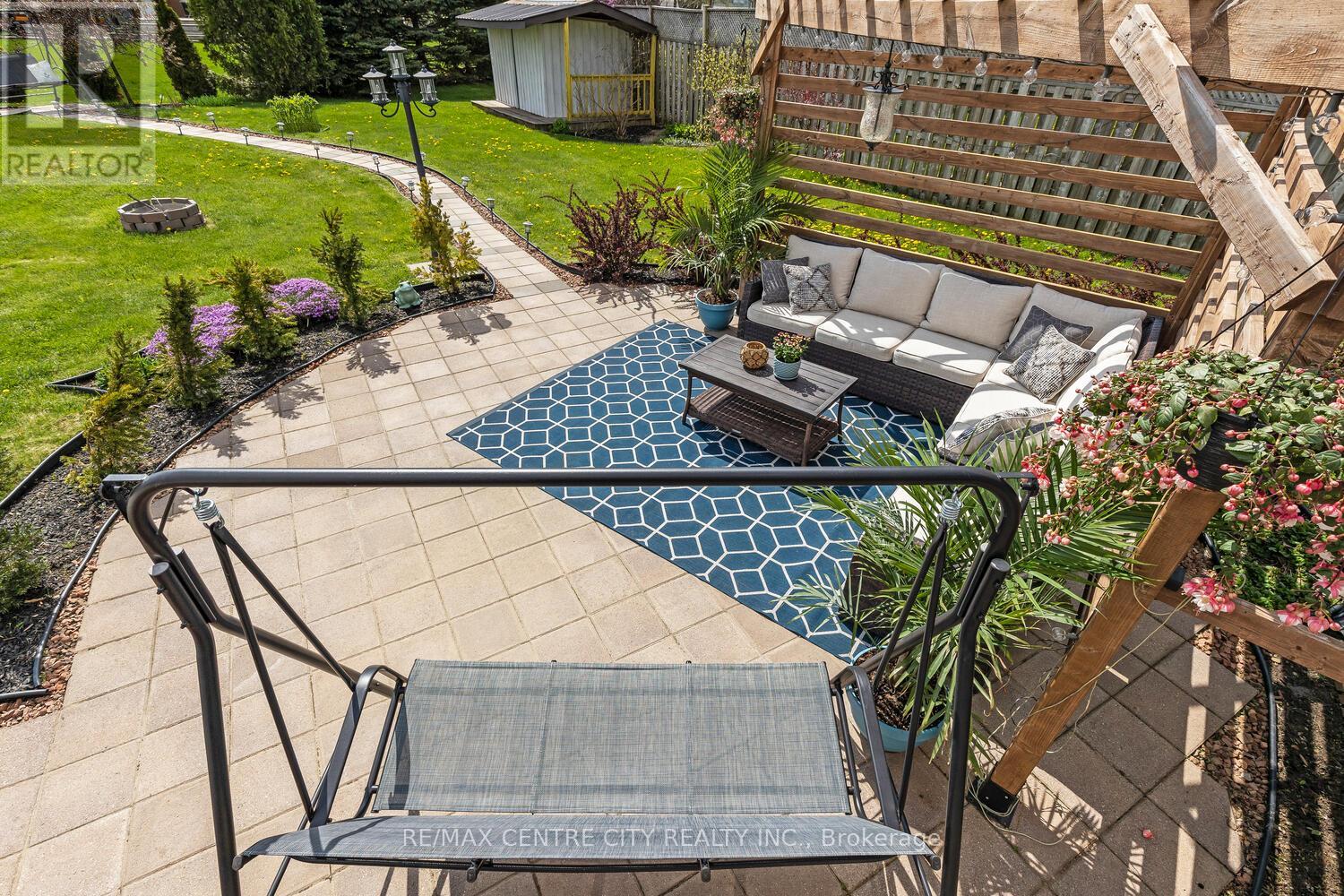 5623 Chriselle Place, Lucan Biddulph, Ontario  N0M 2J0 - Photo 22 - X12136647