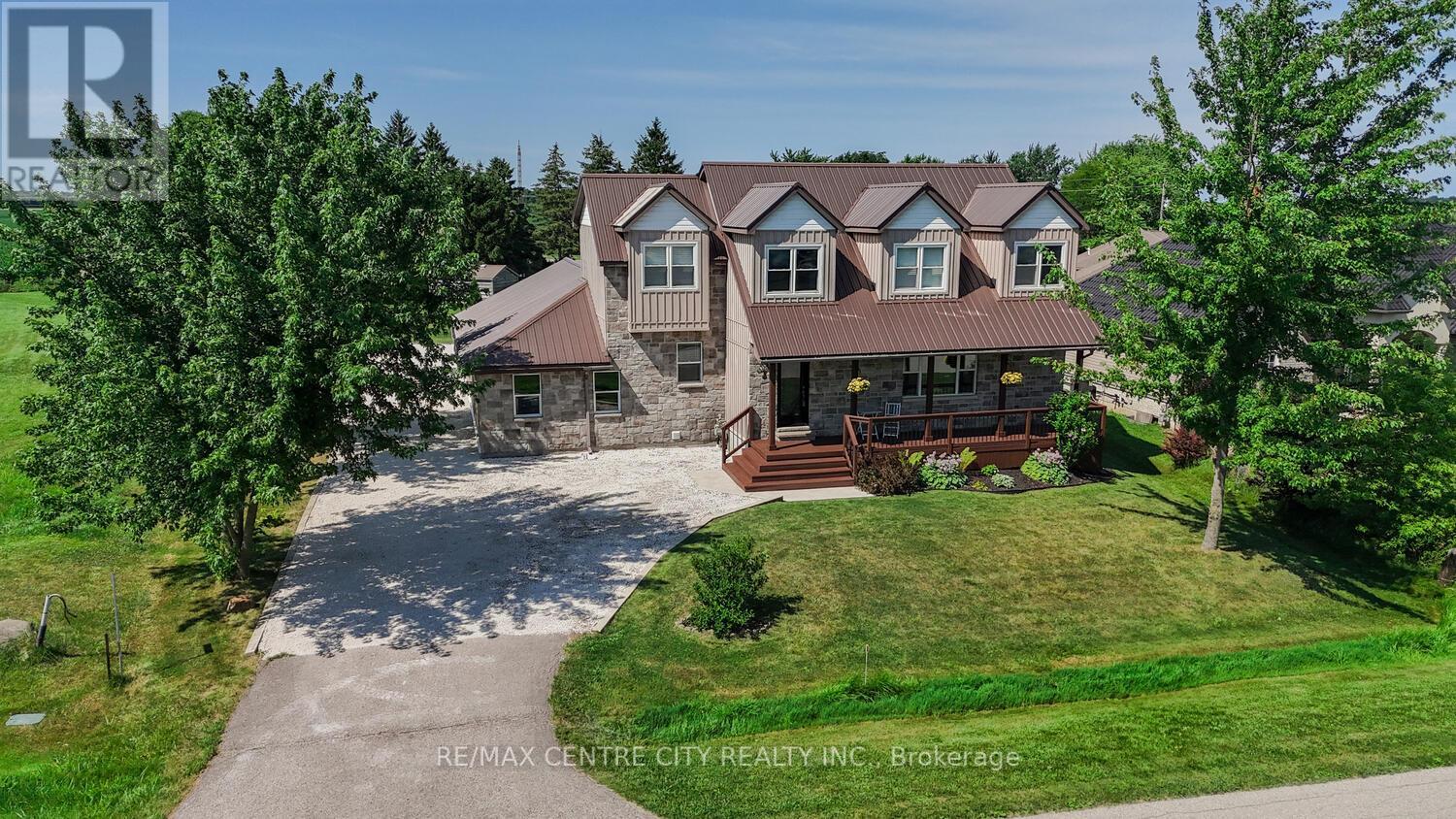 5623 Chriselle Place, Lucan Biddulph, Ontario  N0M 2J0 - Photo 26 - X12136647