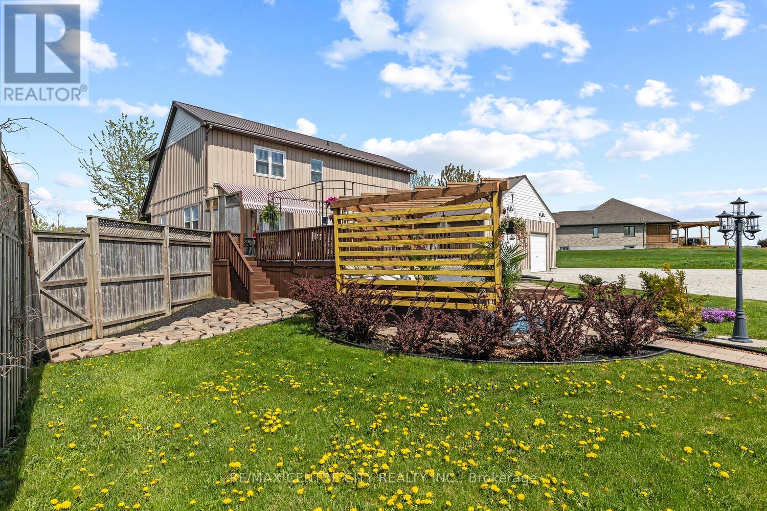 5623 Chriselle Place, Lucan Biddulph, Ontario  N0M 2J0 - Photo 23 - X12136647