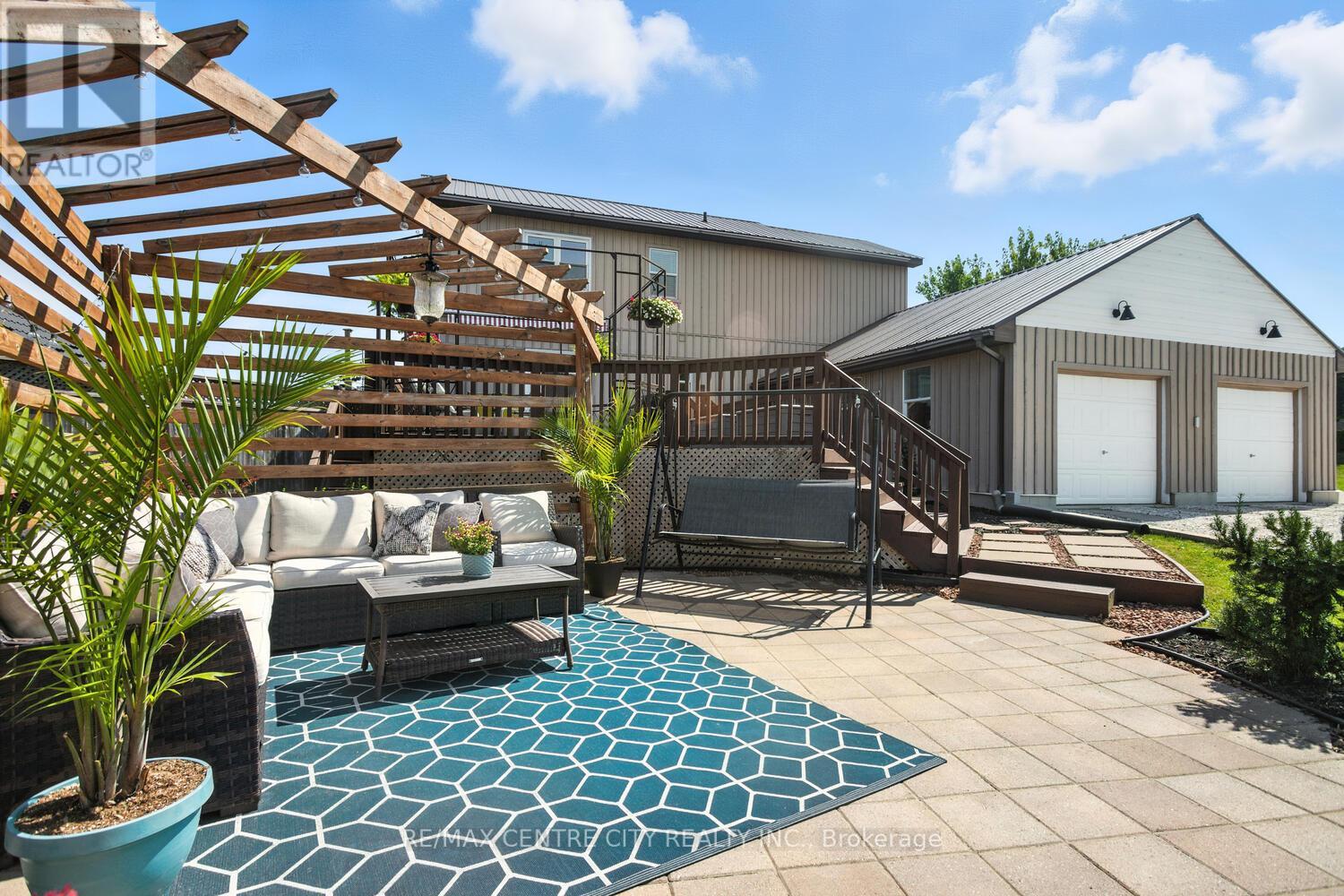 5623 Chriselle Place, Lucan Biddulph, Ontario  N0M 2J0 - Photo 41 - X12136647