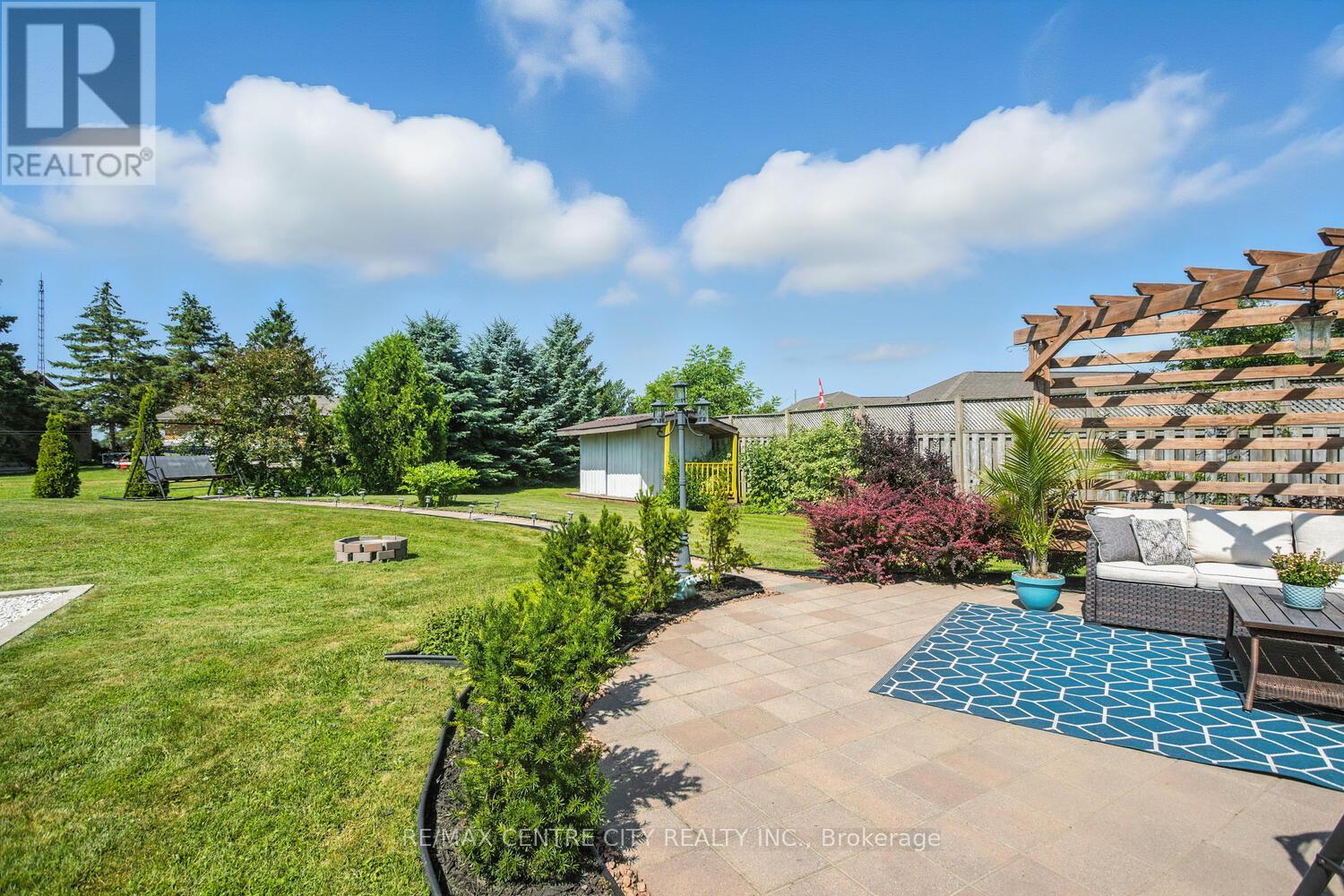 5623 Chriselle Place, Lucan Biddulph, Ontario  N0M 2J0 - Photo 42 - X12136647