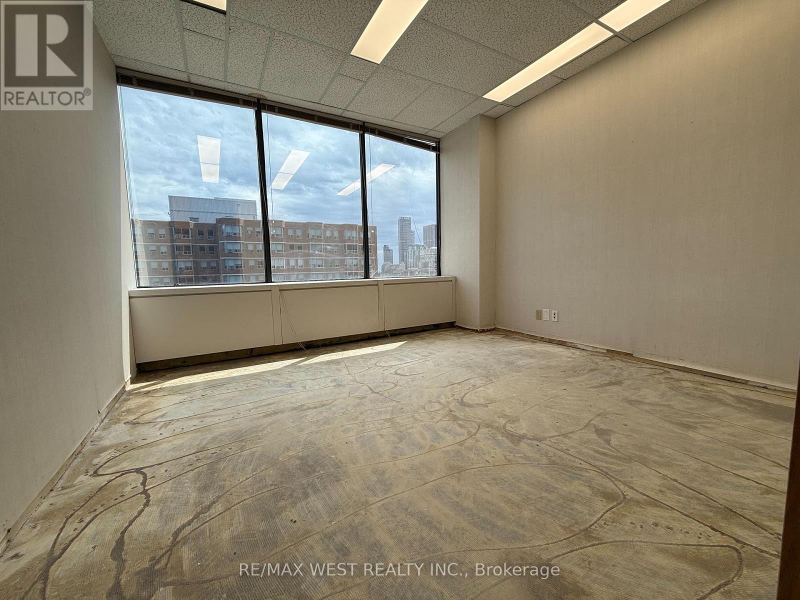 900 - 920 Yonge Street, Toronto, Ontario  M4W 3C7 - Photo 4 - C12301256