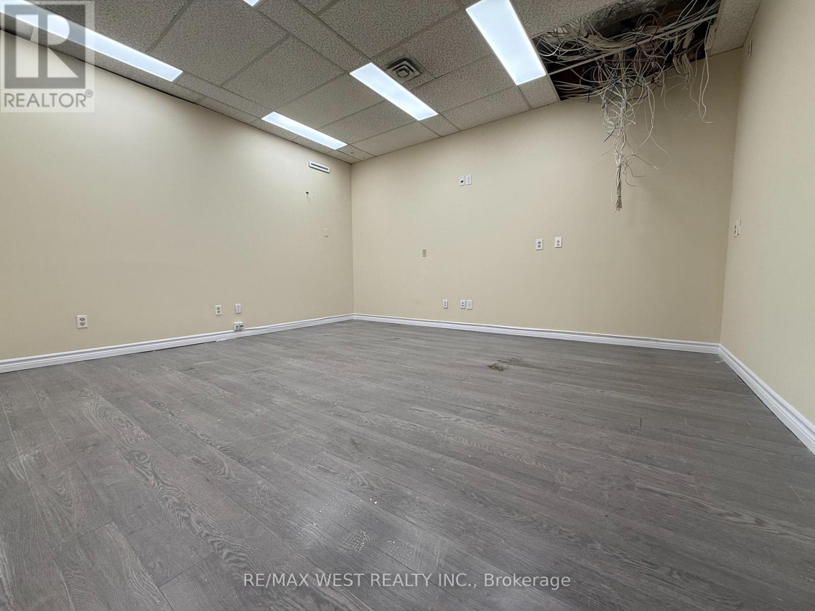 900 - 920 Yonge Street, Toronto, Ontario  M4W 3C7 - Photo 6 - C12301256