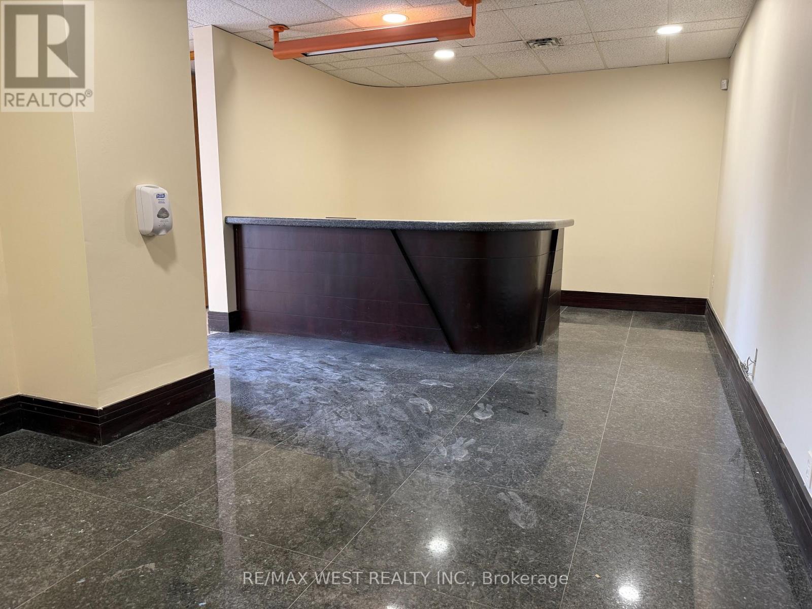 900 - 920 Yonge Street, Toronto, Ontario  M4W 3C7 - Photo 8 - C12301256
