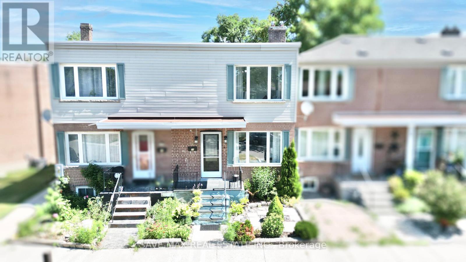 Property at 29 - 740 KENNEDY ROAD image 1