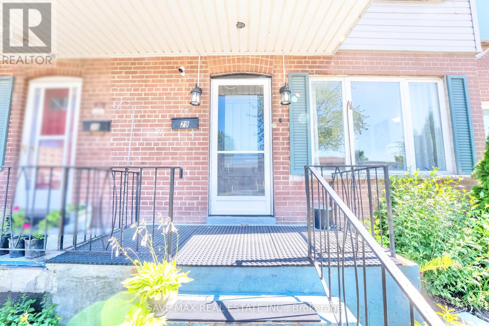 Property at 29 - 740 KENNEDY ROAD image 3
