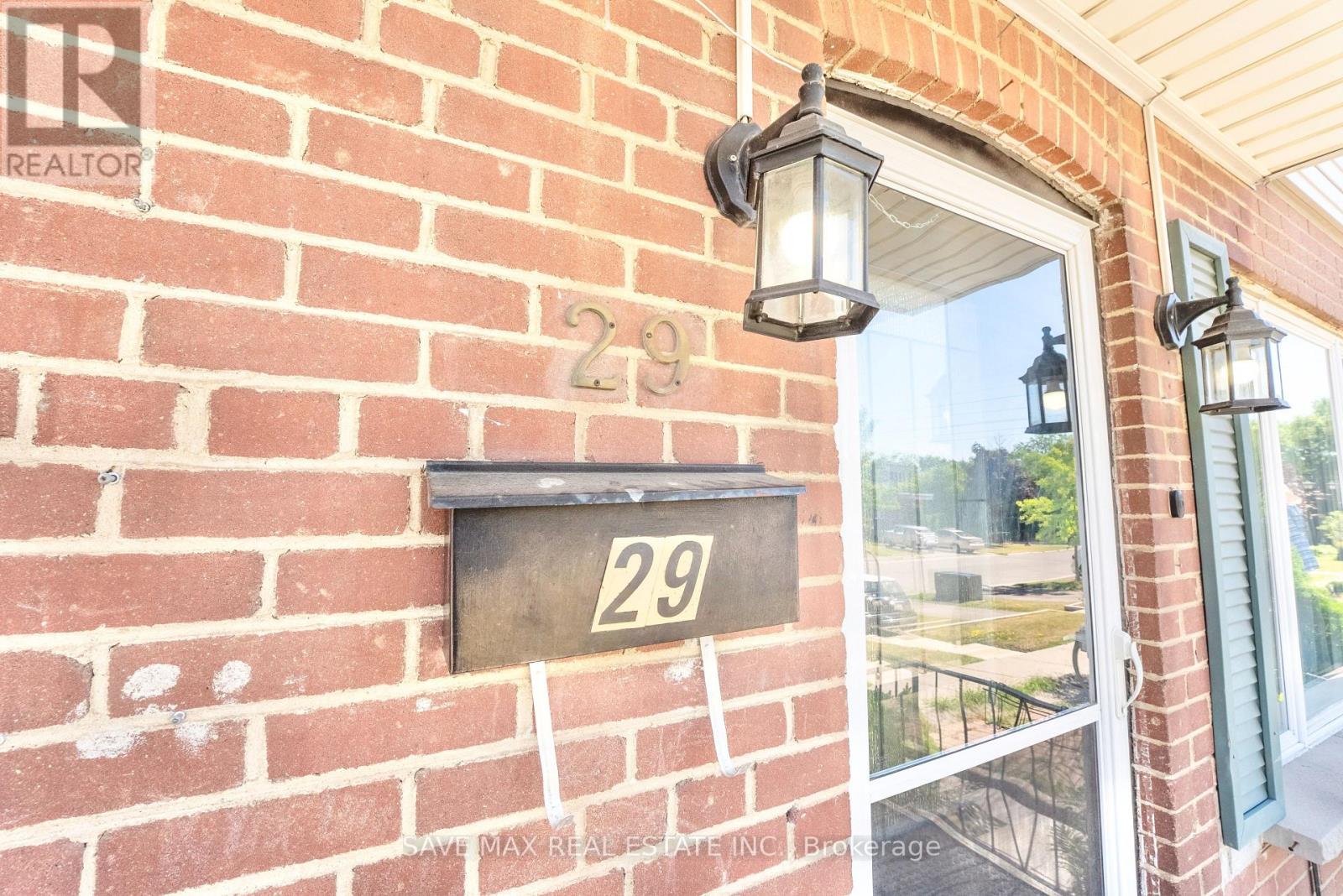 Property at 29 - 740 KENNEDY ROAD image 4