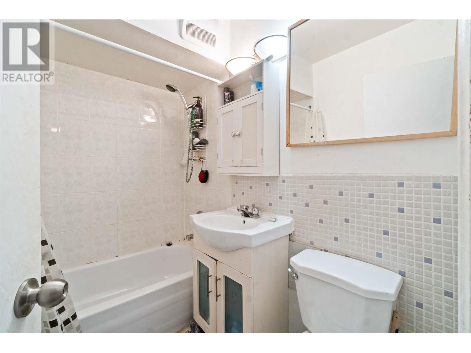 5735 Earles Street, Vancouver, British Columbia  V5R 3S4 - Photo 21 - R3029712
