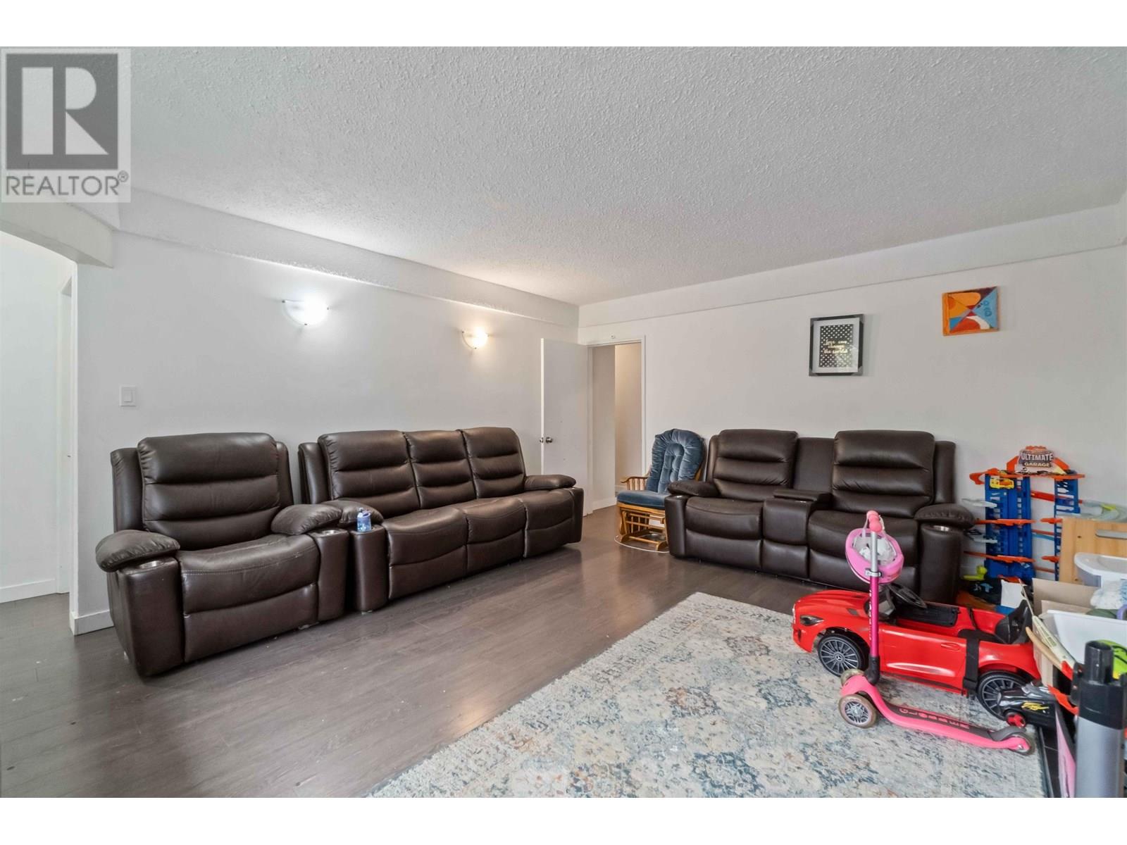 5735 Earles Street, Vancouver, British Columbia  V5R 3S4 - Photo 6 - R3029712