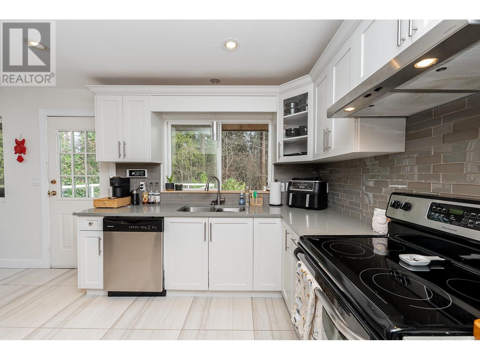 3668 Kennedy Street, Port Coquitlam, British Columbia  V3B 4Z1 - Photo 8 - R3029722