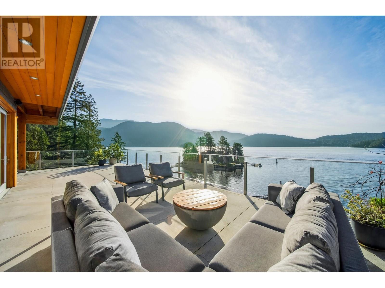 5577 INDIAN RIVER DRIVE, North Vancouver, British Columbia